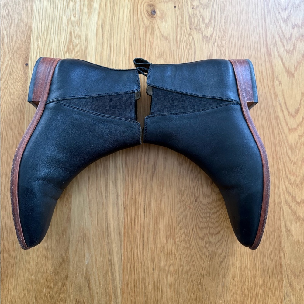 Everyday Chelsea Boots - Picture 6 of 11